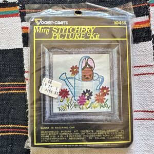 NIP Deadstock Vogart 70’s Mini Stitchery Picture Kit #1045K. Bunny.
